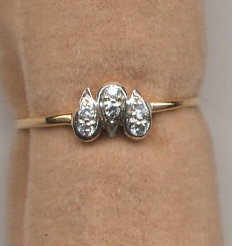 Beautiful 18 Kt Gold  Natural Diamond Ring 